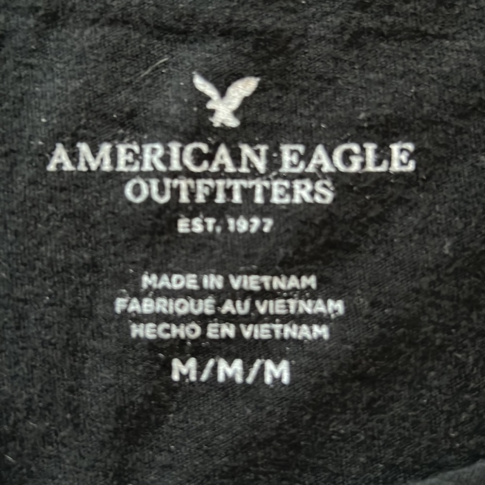 Graphic T-shirt - Picture 4 of 4